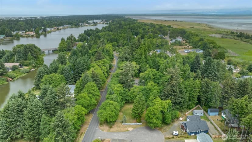 Property photo for 127 Glover Court Ne, Ocean Shores photo 9