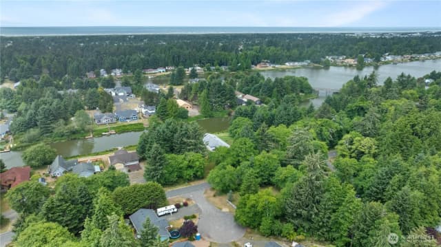 Property photo for 127 Glover Court Ne, Ocean Shores photo 5