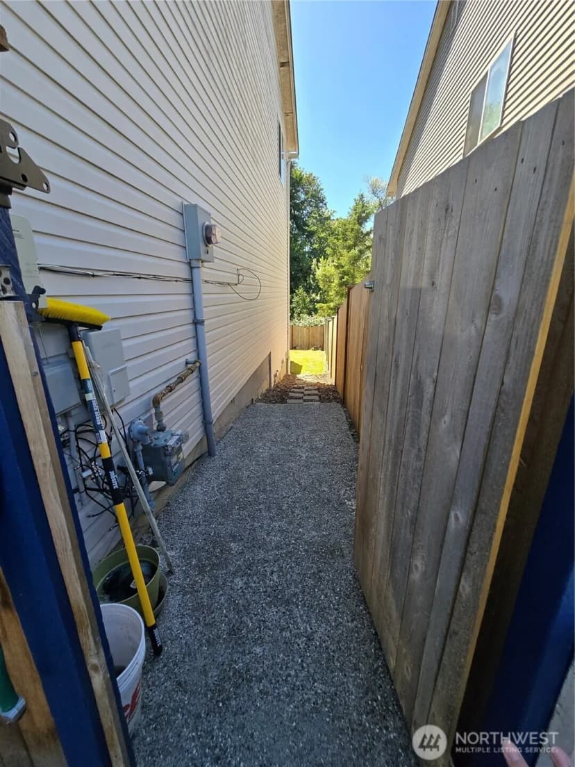 Property photo for 6608 79th Drive Ne, Marysville photo 10