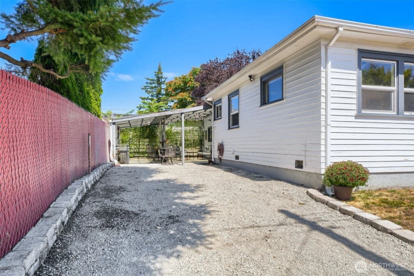 Property photo for 1315 S 43rd St, Tacoma photo 7