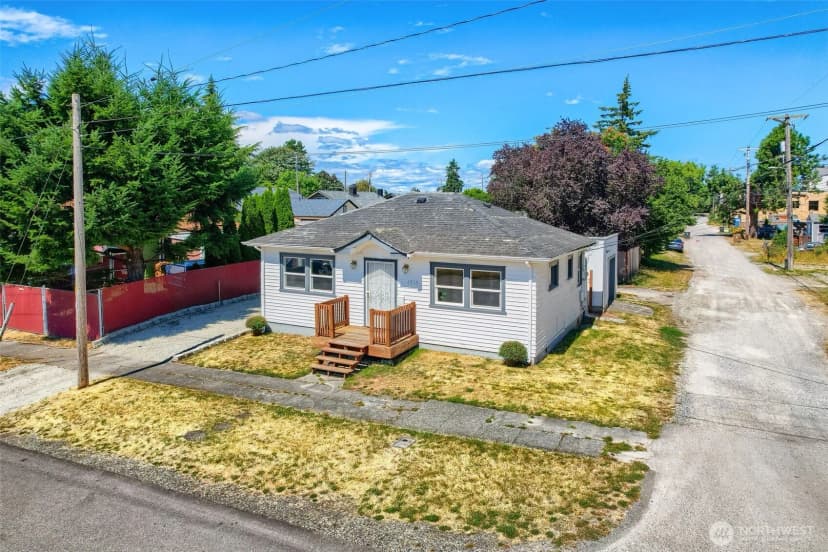 Property photo for 1315 S 43rd St, Tacoma photo 3