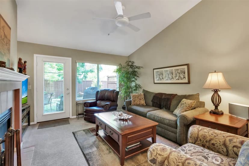 Property photo for 4304 S 220th Place, Kent photo 10