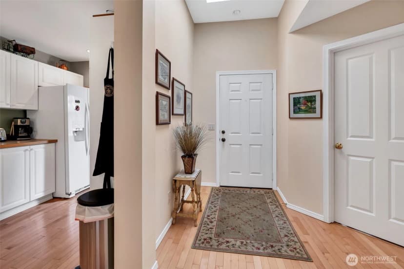 Property photo for 4304 S 220th Place, Kent photo 6