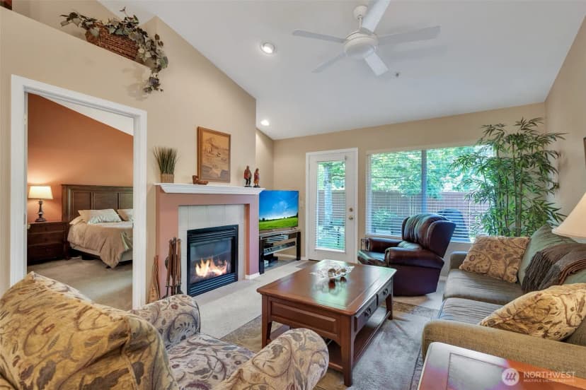 Property photo for 4304 S 220th Place, Kent photo 11