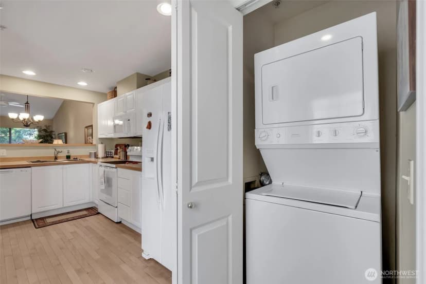 Property photo for 4304 S 220th Place, Kent photo 20