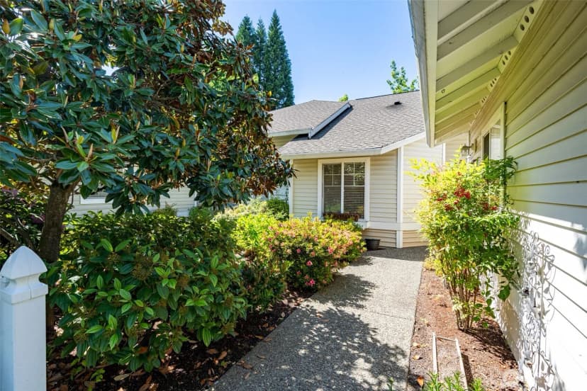 Property photo for 4304 S 220th Place, Kent photo 4