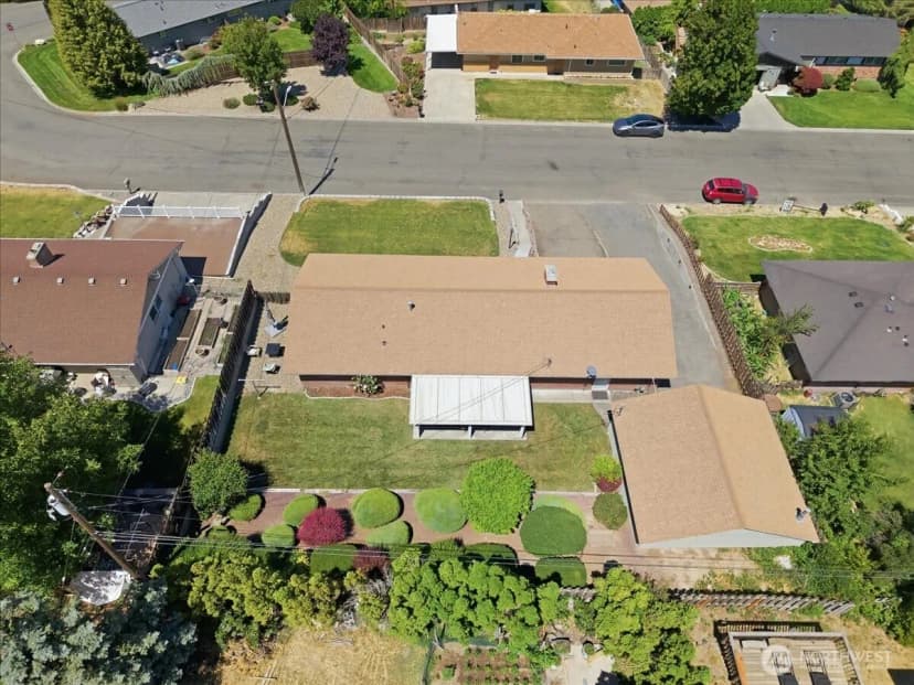 Property photo for 933 Vine Ave, Sunnyside photo 37