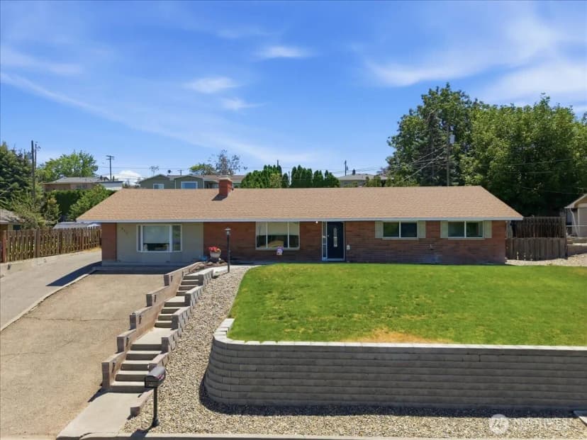 Property photo for 933 Vine Ave, Sunnyside photo 2