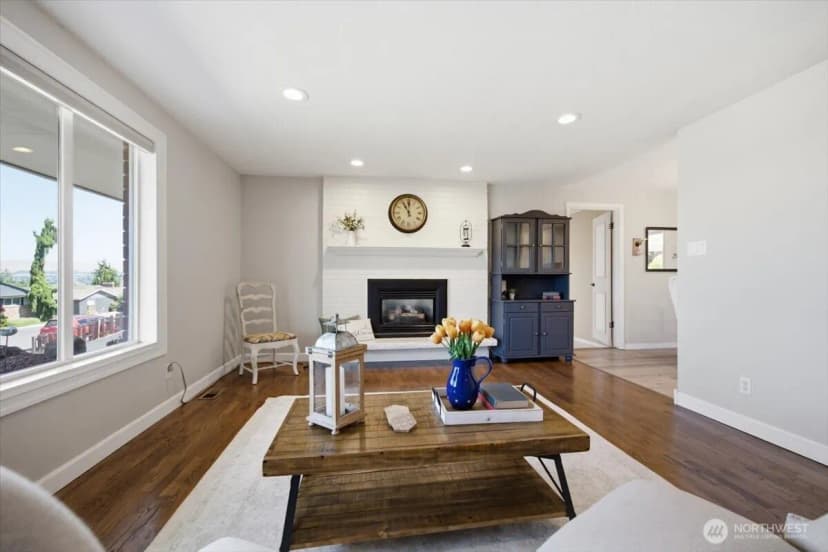 Property photo for 933 Vine Ave, Sunnyside photo 6