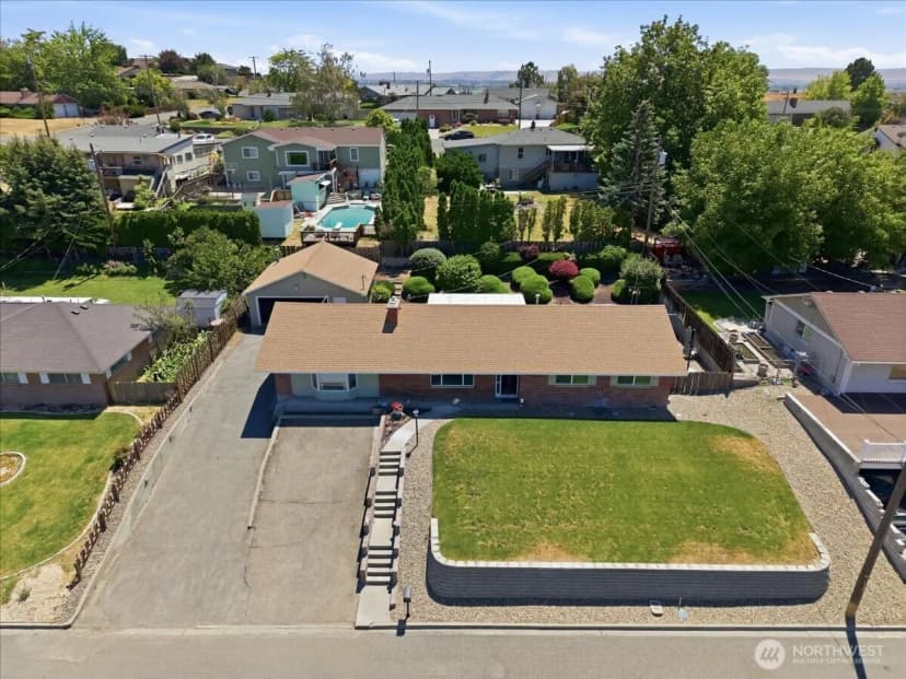Property photo for 933 Vine Ave, Sunnyside photo 3