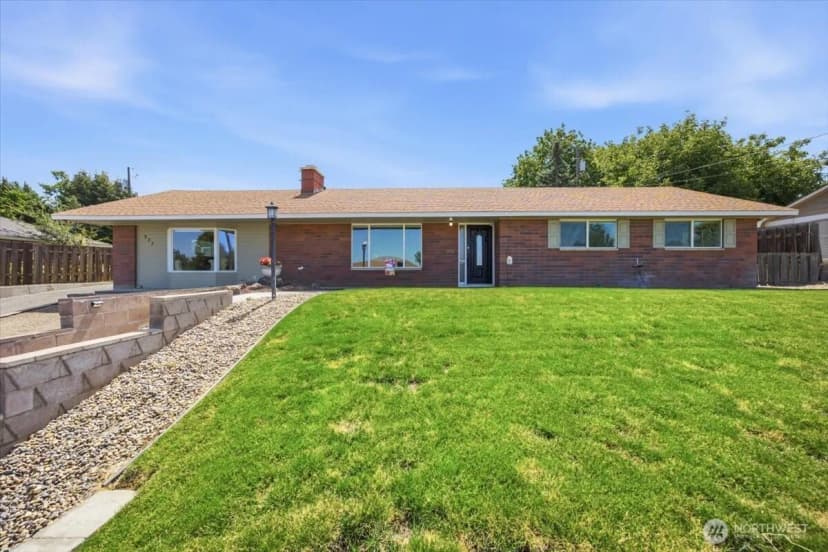 Property photo for 933 Vine Ave, Sunnyside