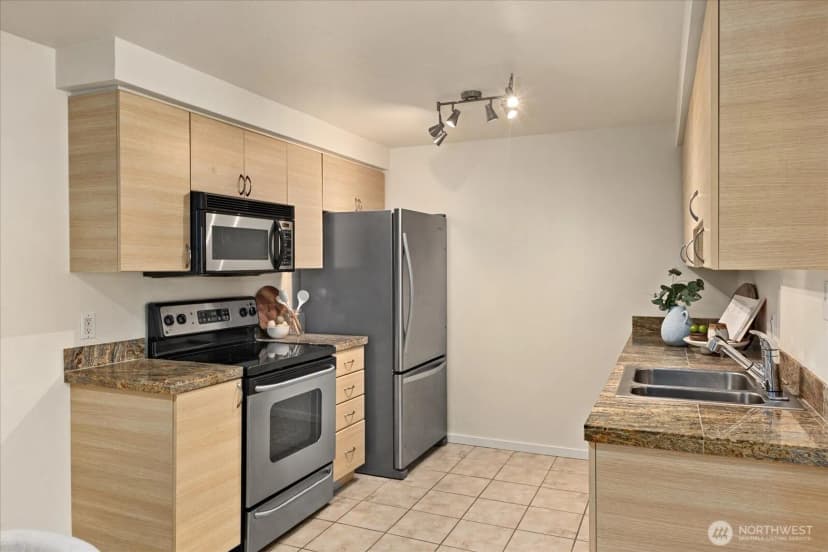 Property photo for 929 3rd Avenue #f301, Kirkland photo 9