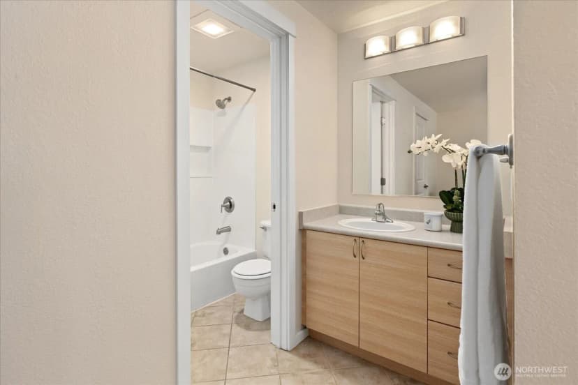 Property photo for 929 3rd Avenue #f301, Kirkland photo 15