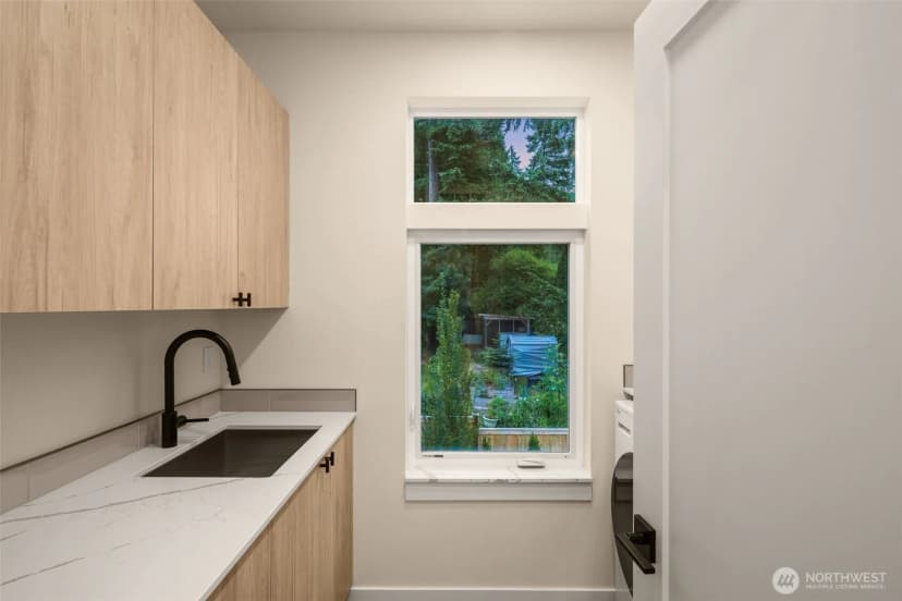 Property photo for 8409 Ne 137th Street, Kirkland photo 32