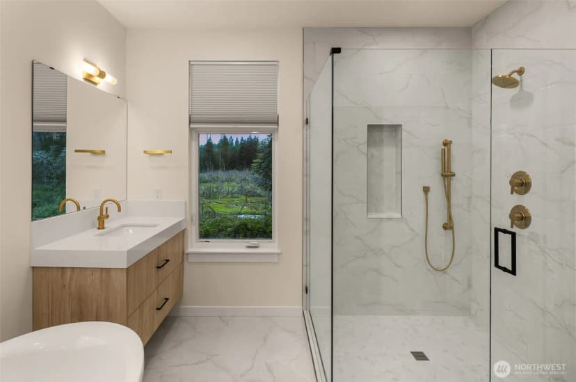 Property photo for 8409 Ne 137th Street, Kirkland photo 26