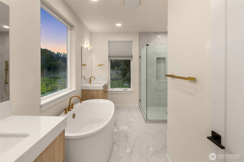 Property photo for 8409 Ne 137th Street, Kirkland photo 22