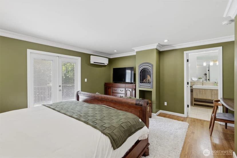 Property photo for 20425 Little Bearcreek Road, Woodinville photo 13