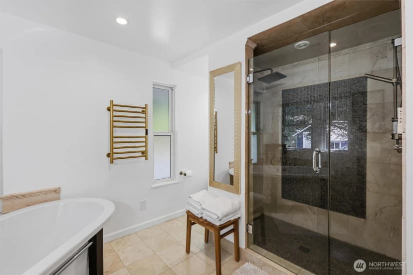 Property photo for 20425 Little Bearcreek Road, Woodinville photo 15