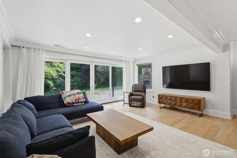 Property photo for 20425 Little Bearcreek Road, Woodinville photo 18