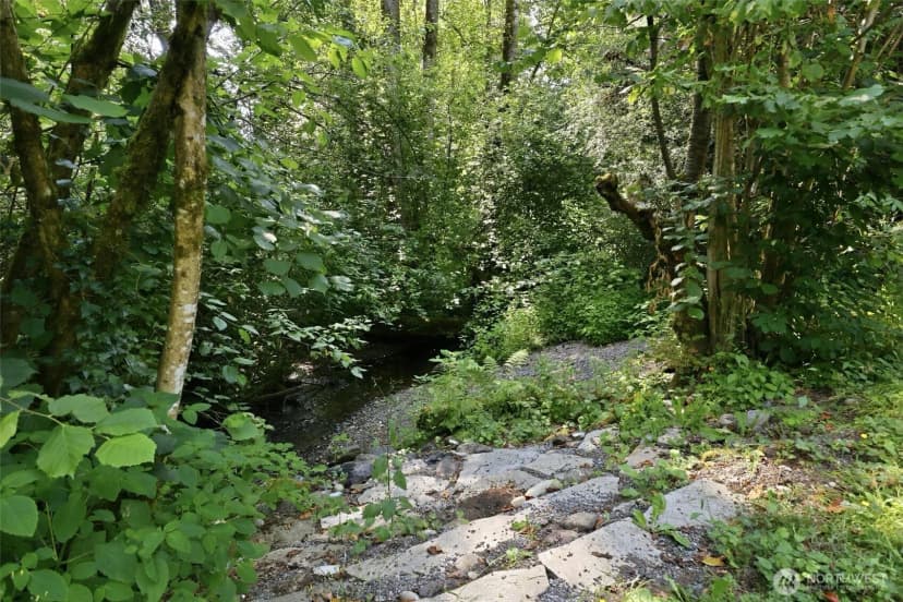 Property photo for 20425 Little Bearcreek Road, Woodinville photo 36