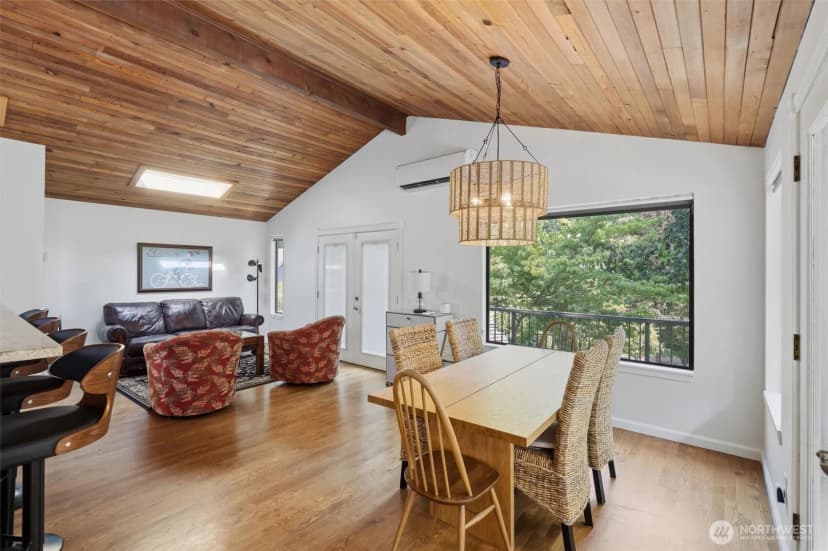 Property photo for 20425 Little Bearcreek Road, Woodinville photo 5