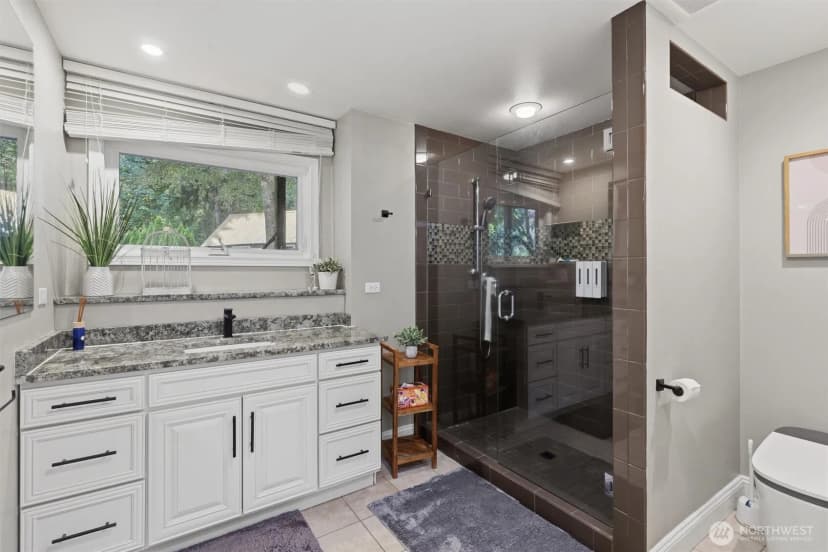 Property photo for 20425 Little Bearcreek Road, Woodinville photo 25