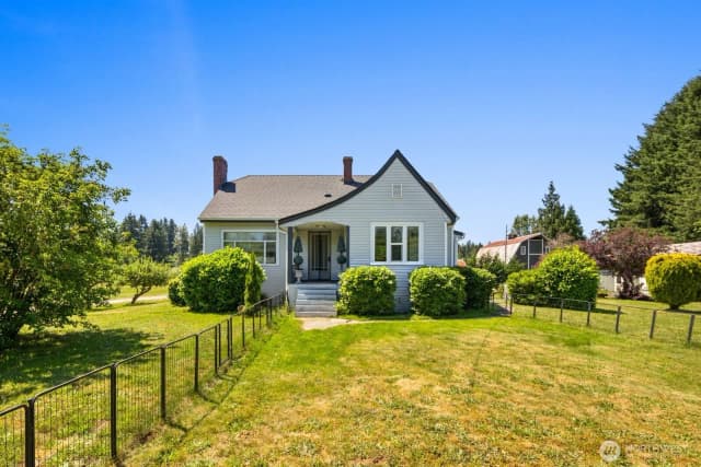 Property photo for 25528 State Route 9 Ne, Arlington