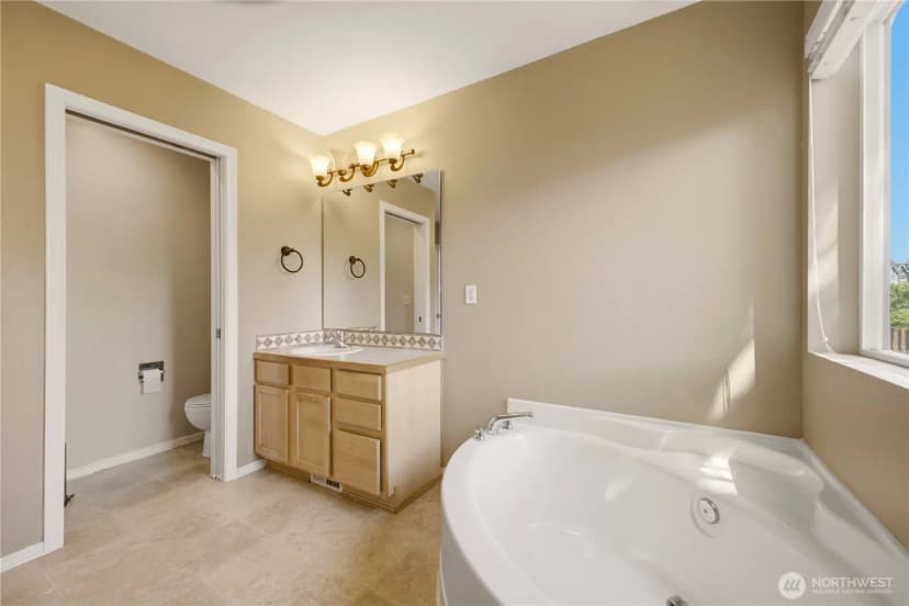 Property photo for 630 Se 67th Lane Se, Auburn photo 20