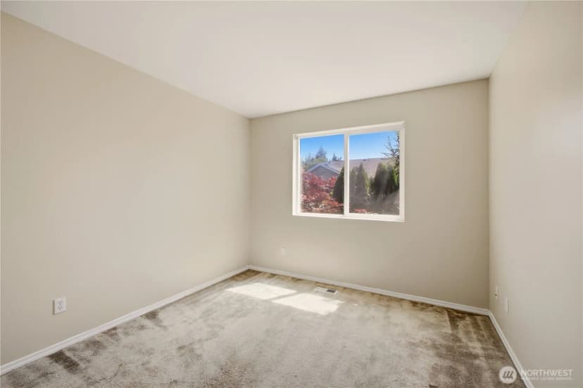 Property photo for 630 Se 67th Lane Se, Auburn photo 16