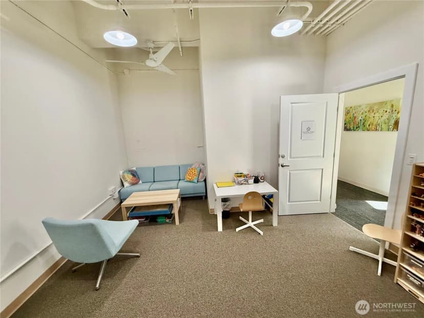 Property photo for 4752 41st Avenue Sw #a, Seattle photo 19