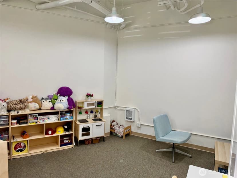 Property photo for 4752 41st Avenue Sw #a, Seattle photo 20