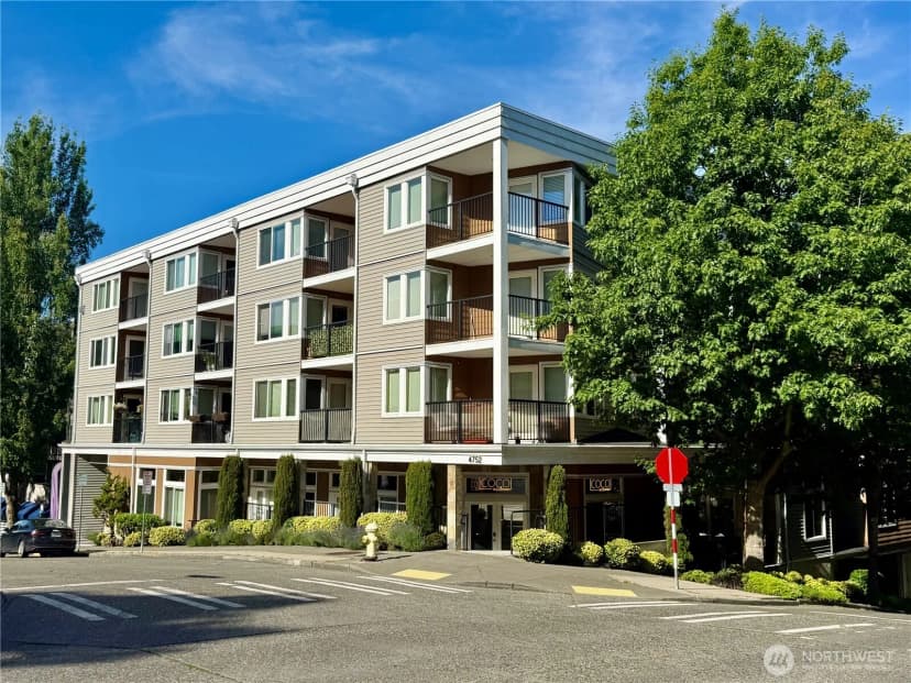 Property photo for 4752 41st Avenue Sw #a, Seattle