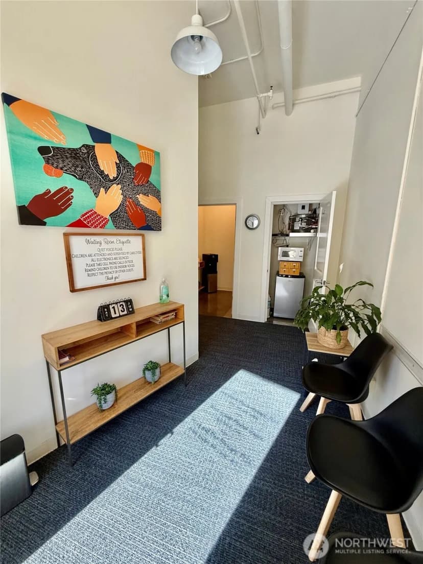 Property photo for 4752 41st Avenue Sw #a, Seattle photo 4