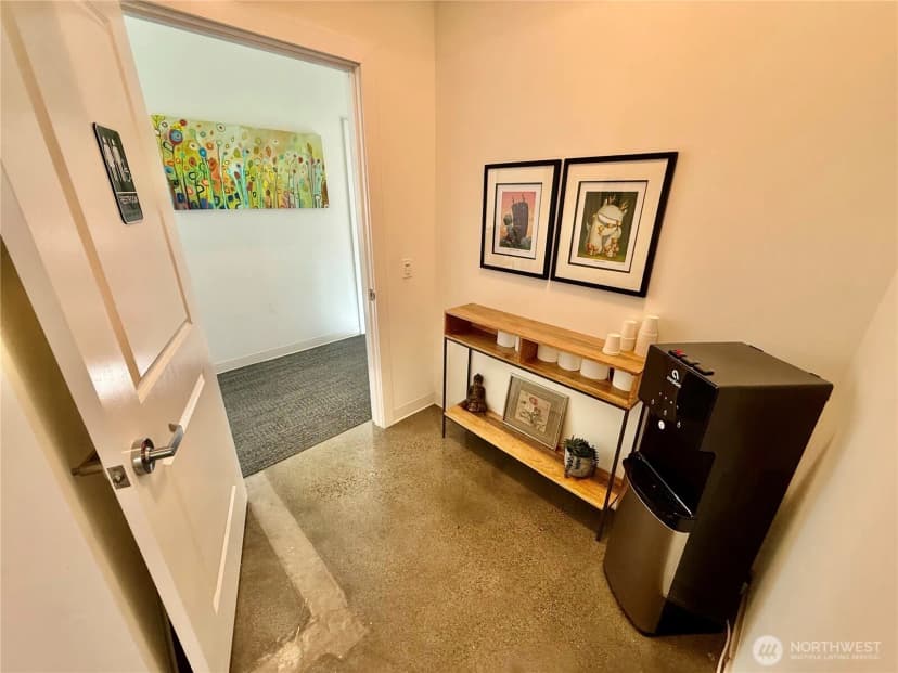 Property photo for 4752 41st Avenue Sw #a, Seattle photo 9