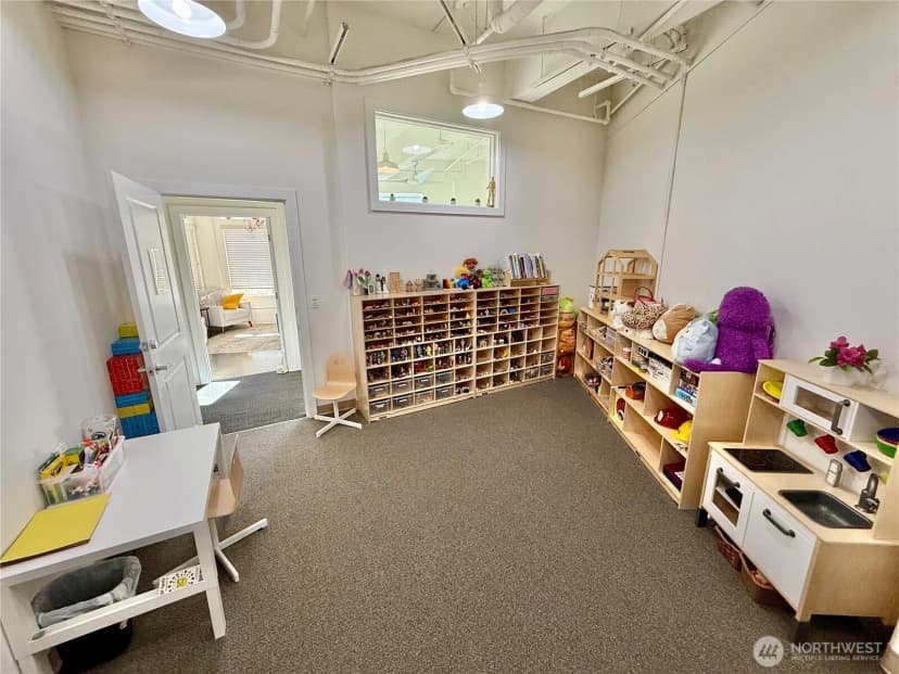 Property photo for 4752 41st Avenue Sw #a, Seattle photo 23