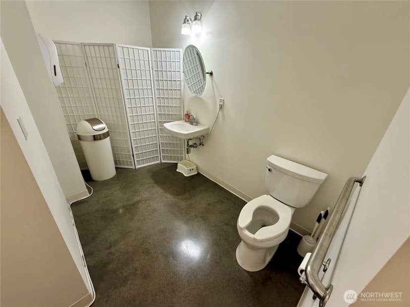 Property photo for 4752 41st Avenue Sw #a, Seattle photo 12