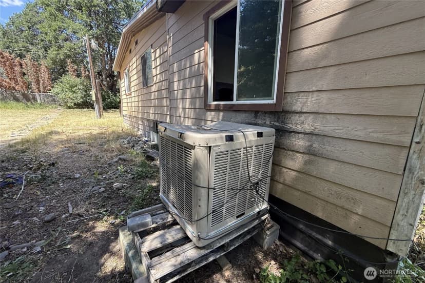 Property photo for 20 E Tampico Park Road, Yakima photo 15