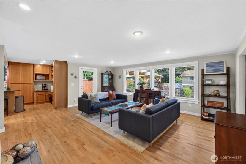 Property photo for 10104 Se 268th Street, Kent photo 17