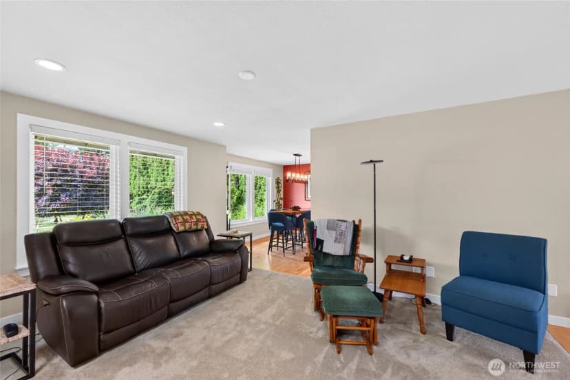 Property photo for 10104 Se 268th Street, Kent photo 10