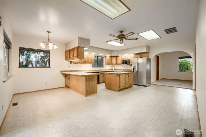 Property photo for 4860 S 175th Street, Sea Tac photo 7
