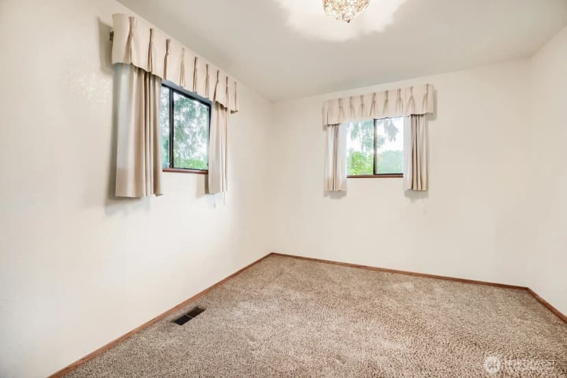 Property photo for 4860 S 175th Street, Sea Tac photo 17