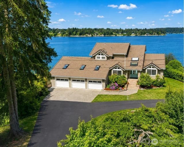 Property photo for 8827 Buttonwood Lane Ne, Olympia