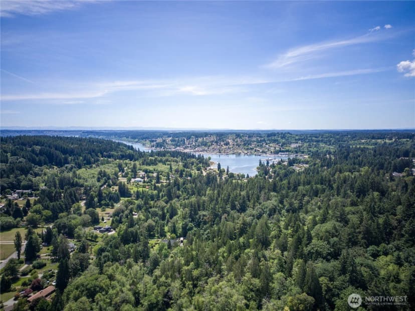 Property photo for 10611 33rd Avenue Ct Nw, Gig Harbor photo 2