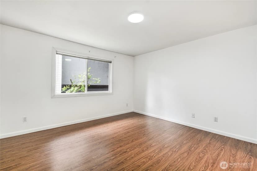 Property photo for 12037 100th Avenue Ne #206, Kirkland photo 10