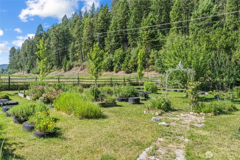 Property photo for 511 Valley Westside Road, Colville photo 23
