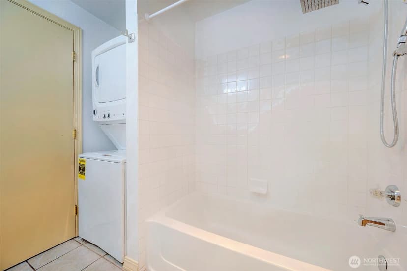 Property photo for 1001 W Casino Road #a103, Everett photo 7
