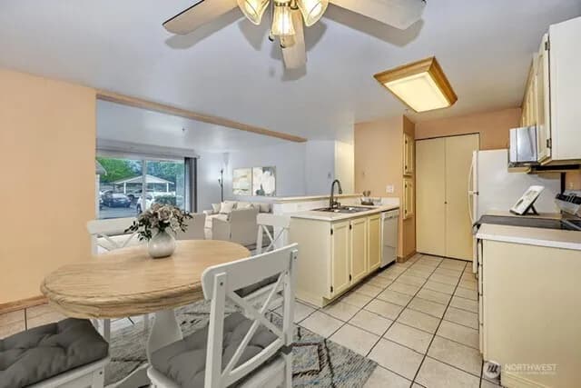 Property photo for 1001 W Casino Road #a103, Everett photo 4