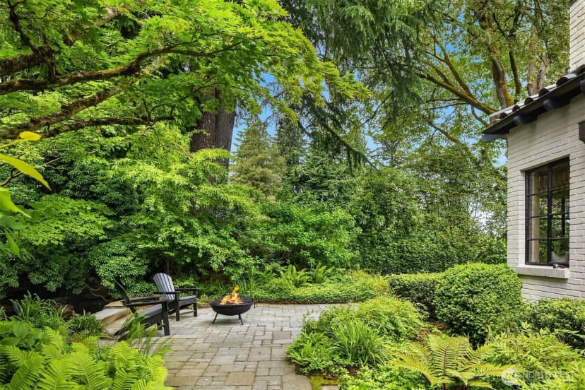 Property photo for 1935 Parkside Drive E, Seattle photo 30