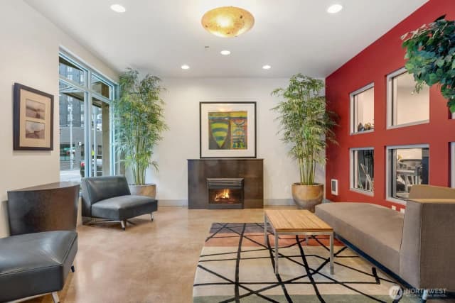 Property photo for 2440 Western Avenue #517, Seattle photo 3