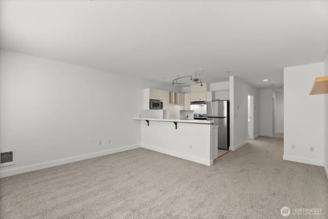 Property photo for 2440 Western Avenue #517, Seattle photo 5